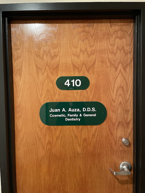 Auza Juan A Dr