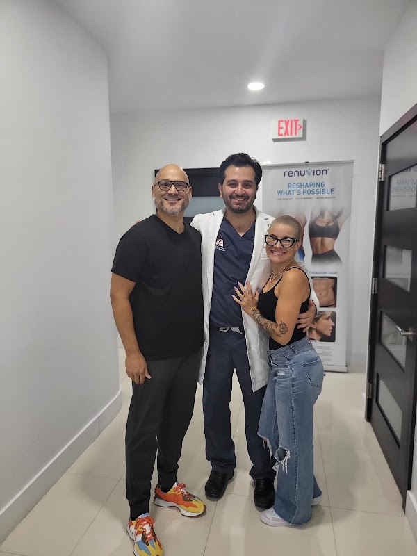 La Clinique Privée Plastic Surgery: Georges Samaha MD and Mario Samaha MD